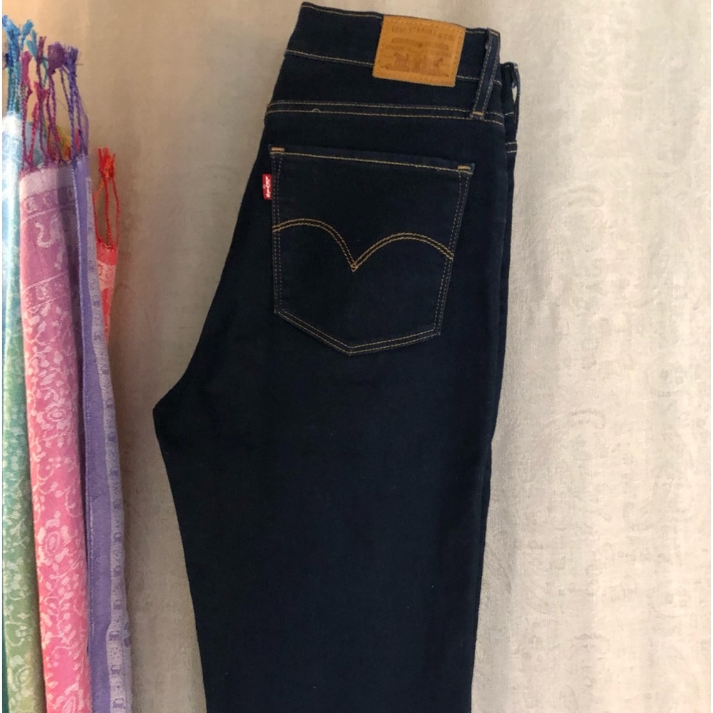 Levi’s 724 Straight Leg SZ 29 NWOT